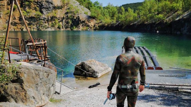 Freediver am Hunsfels - Ocean Karma Freediving